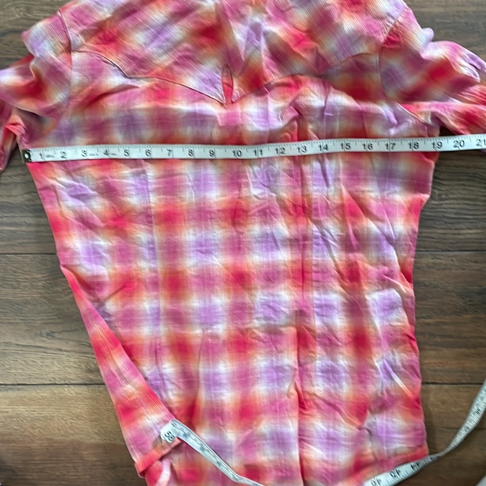 Wrangler button up - Picture 5 of 6